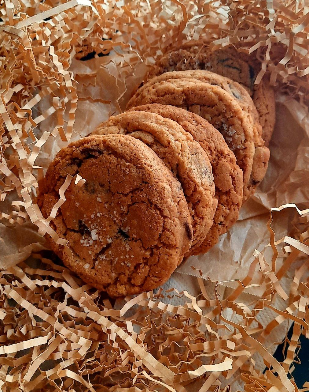 Delicious Two Dozen-Cookie Box: Perfect for Family of Office